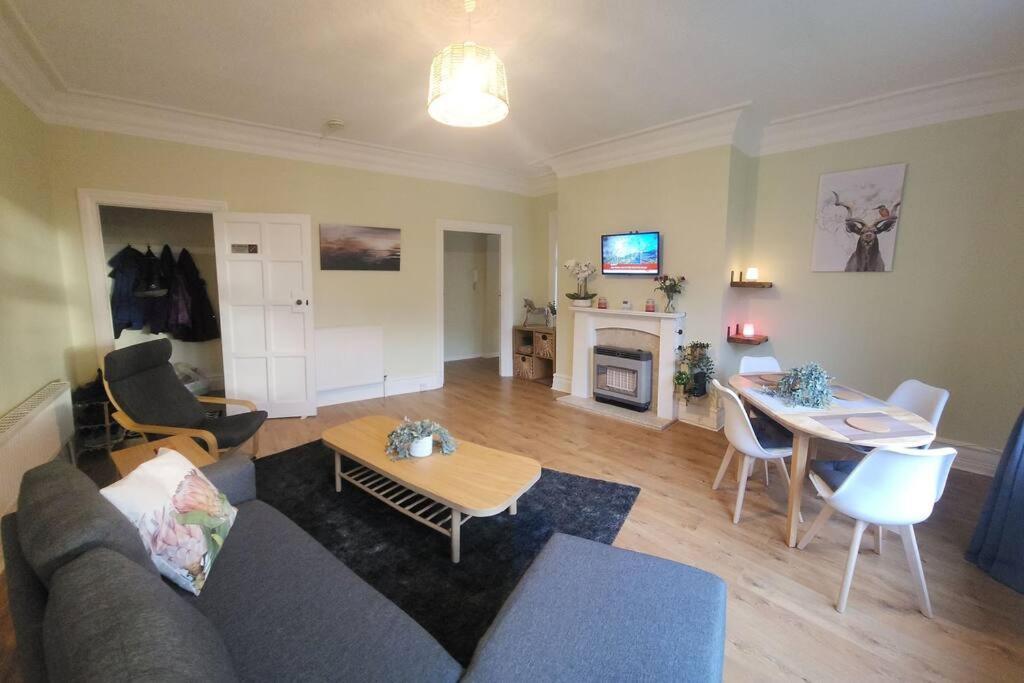 Spacious Guest Flat Near Roundhay Park Leeds  Exterior foto