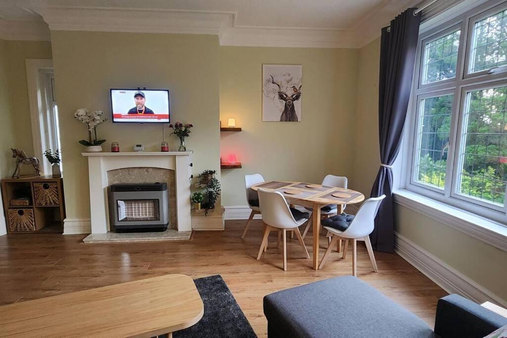 Spacious Guest Flat Near Roundhay Park Leeds  Exterior foto