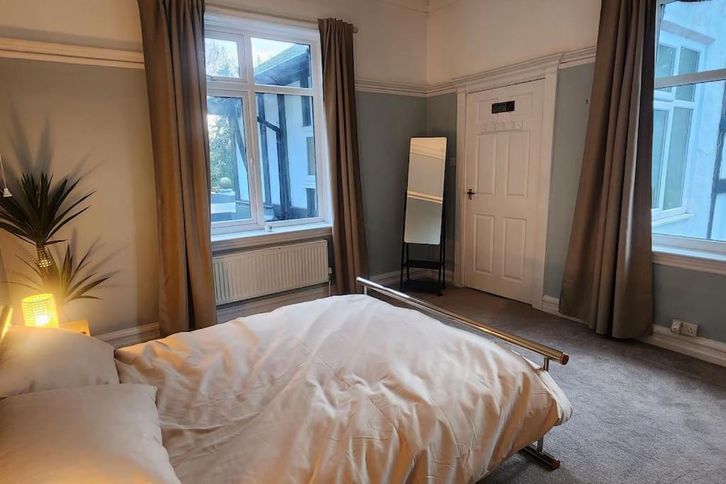 Spacious Guest Flat Near Roundhay Park Leeds  Exterior foto