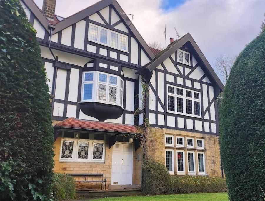 Spacious Guest Flat Near Roundhay Park Leeds  Exterior foto